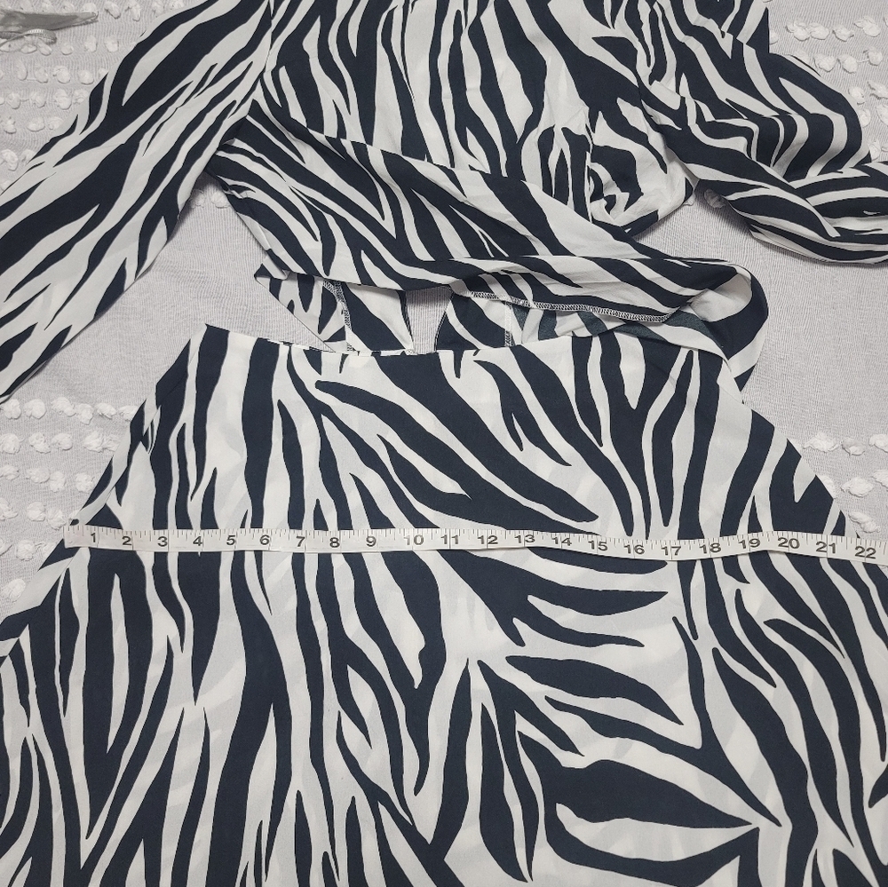 Zebra Patterns Flared Long Sleeves High-Neck Dress - Picture 15 of 15
